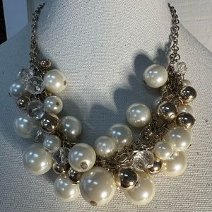 Cluster pearl bead necklace
